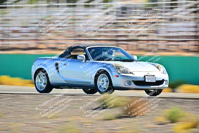 media/Oct-18-2025-Extreme Speed (Sat) [[d6d7e1fef1]]/Group 5/Session 3 (Turn 1)/